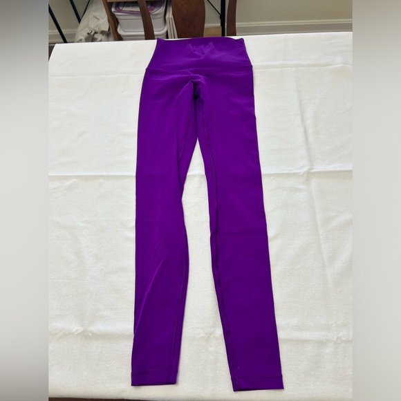 Lululemon Leggings - Size 6 - Picture 3 of 8